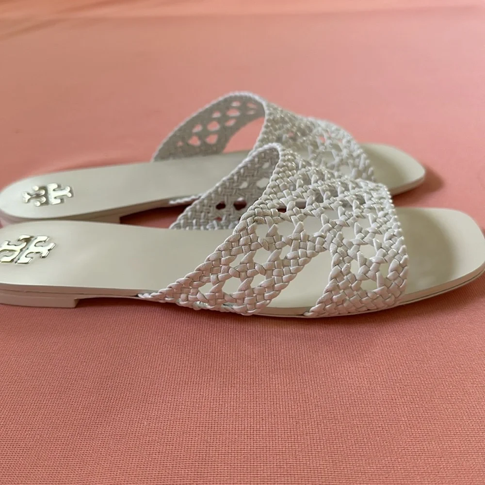 New Tory Burch Sandals. Size 7. White.